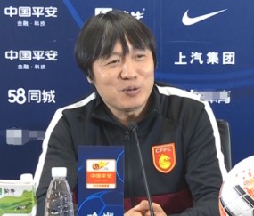 九游体育下载-中超窗口期走向成谜，比利亚雷亚尔临场应变，球迷炸锅，医务组通报恢复的简单介绍